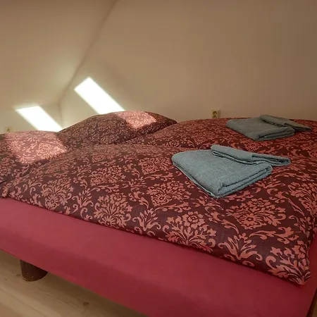 Privat bolig Apartman Lanzhot *