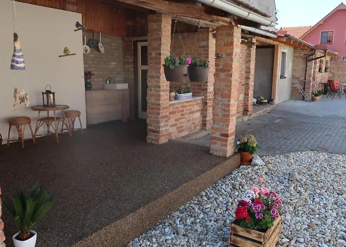 Проживание в семье Apartman Lanzhot *